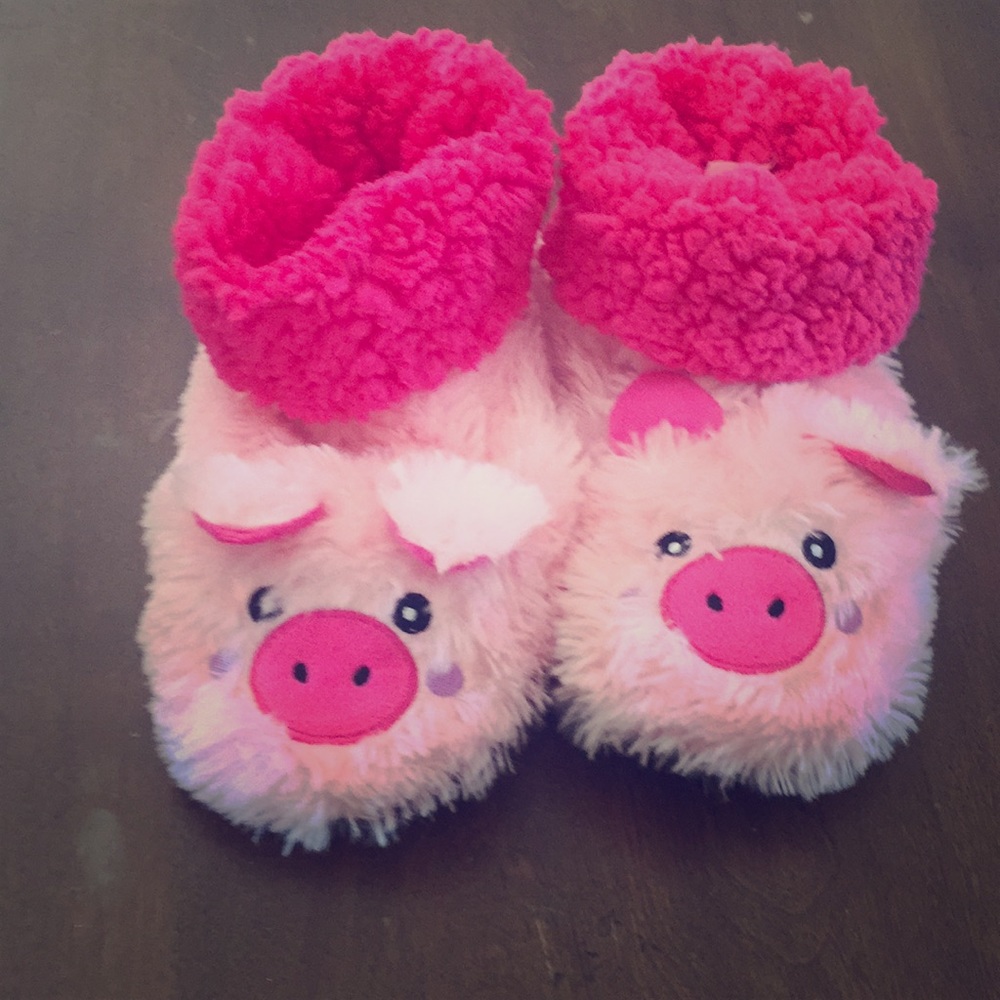 NWOT piggy slippers